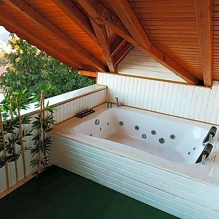 Hotel Snow Hill House 4*